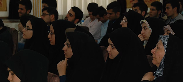 رئیس کمیسیون چشم انداز و نخبگان مجمع تشخیص مصلحت نظام در نشست رتبه های برتر در دانشگاه:

نخبگان معلمی به عنوان بدنه اصلی قطار توسعه در کشور 4