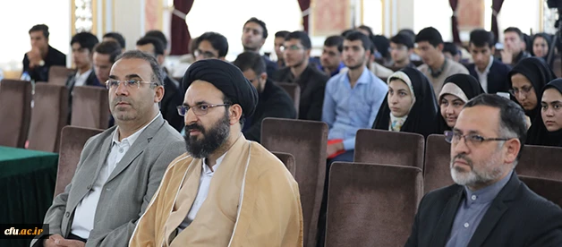 حجت الاسلام والمسلمین علی ذوعلم، معاون پژوهشی مؤسسه انقلاب اسلامی:

دانشگاه فرهنگیان می‎تواند منشأ تحولات شود 4