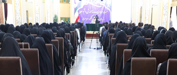 حجت الاسلام و المسلمین دادگر در نشست آموزشی رتبه های برتر دانشگاه فرهنگیان عنوان کرد: 

برخورداری از ایده و توانمندی نخبگان دانشگاه  و تلفیق آن با فضای تربیتی، دینی و معرفتی زمینه ساز  ارتقاء تربیت معلم 8