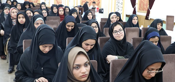 دانشگاه فرهنگیان، دانشگاه انقلاب است

 2