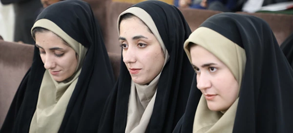 دانشگاه فرهنگیان، دانشگاه انقلاب است

 2