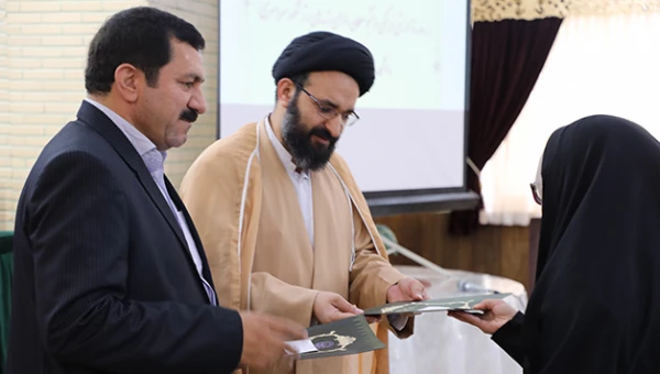 حجت الاسلام و المسلمین دادگر در اختتامیه نشست دانشجو معلمان رتبه های برتر کنکور:

لزوم تحقق کامل نگرش توحیدی و الهی در دانشگاه فرهنگیان 2