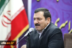 خاکی در اختتامیه 2