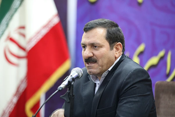 خاکی در اختتامیه 2