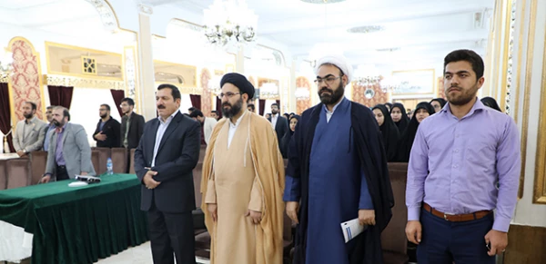 خاکی در اختتامیه 4