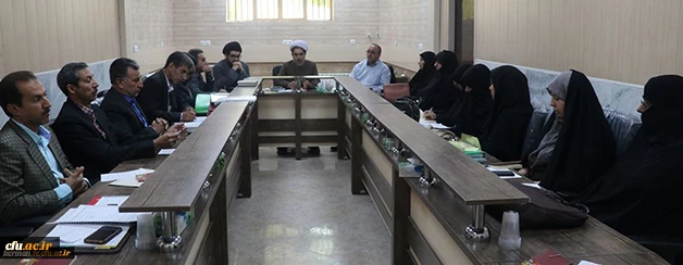 در سی و چهارمین شورای فرهنگی و اجتماعی دانشگاه فرهنگیان استان کرمان اعلام شد:

معرفی دانشجو معلمان برتر درسی به بنیاد نهج البلاغه 4