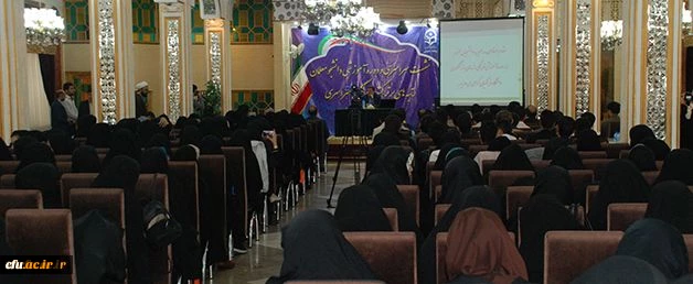 دکتر خنیفر در نشست آموزشی رتبه های برتر کنکور سراسری در دانشگاه:
هدف ما در دانشگاه فرهنگیان تربیت معلم قیمتی است