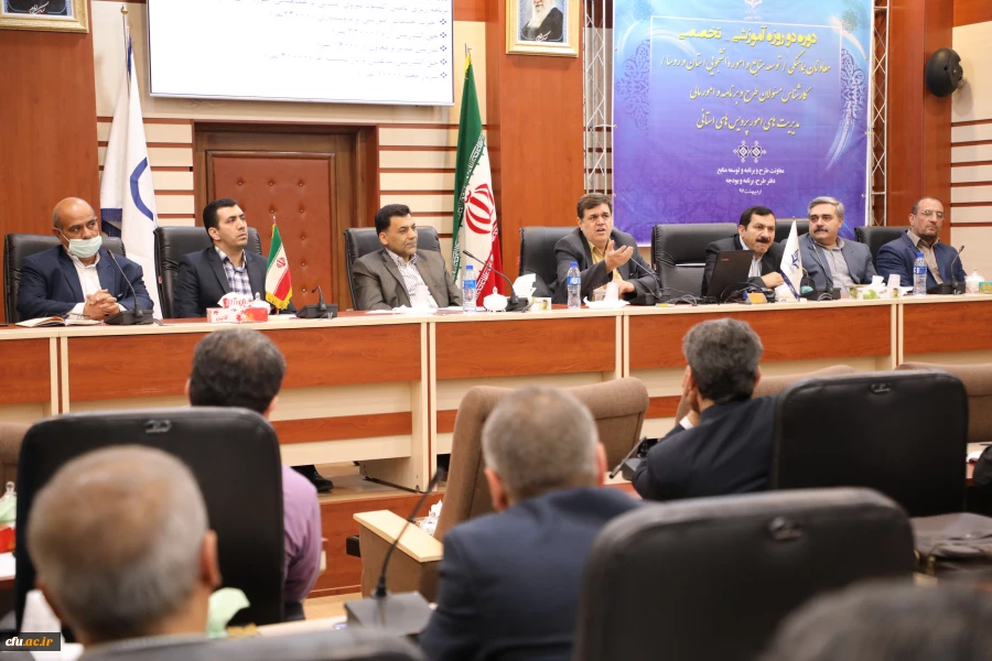 دکتر خنیفر در دوره آموزشی – تخصصی مسئولان مالی:

ضرورت تمرکز اعتبارات در بخش رفاهی، تغذیه و خوابگاهی دانشجو معلمان 4