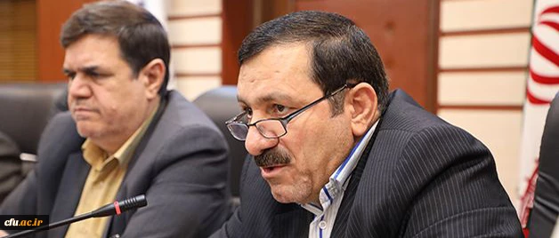 دکترخاکی در دوره آموزشی – تخصصی مسئولان مالی:

سرمایه های انسانی اطلاعاتی و سازمانی دارایی های نامشهود و با اهمیت هستند 7