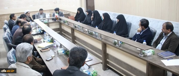 دکتر خاکی در جلسه شورای اداری دانشگاه فرهنگیان استان کرمان:

تربیت معلم عالم با انگیزه و متعهد رسالت اصلی دانشگاه فرهنگیان است 3