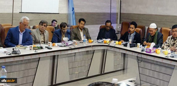 سرپرست دانشگاه فرهنگیان کردستان در سمینار بین المللی «آینده جهان در بستر تمدن نوین اسلامی با تکیه بر ظرفیت های ایران و اندونزی» عنوان کرد:

تدوین سند تحول بنیادین نظام آموزش و پرورش گامی بلند در راستای احیای تمدن اسلامی
 2