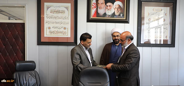 در جلسه طرح رتبه بندی سراهای دانشجویی:

از ناظران سازمان مرکزی تقدیر و تشکر شد 4