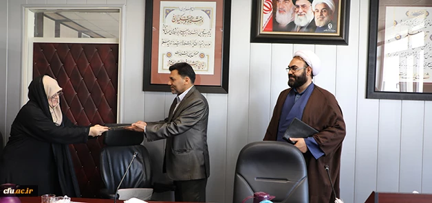 در جلسه طرح رتبه بندی سراهای دانشجویی:

از ناظران سازمان مرکزی تقدیر و تشکر شد 2