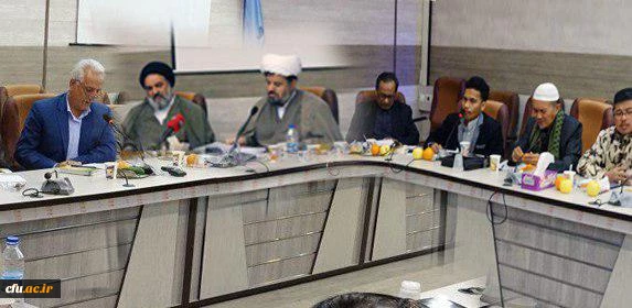 سرپرست دانشگاه فرهنگیان کردستان در سمینار بین المللی «آینده جهان در بستر تمدن نوین اسلامی با تکیه بر ظرفیت های ایران و اندونزی» عنوان کرد:

تدوین سند تحول بنیادین نظام آموزش و پرورش گامی بلند در راستای احیای تمدن اسلامی 2