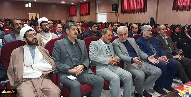 دکتر صفر زاده  در همایش ملی ادبیات فارسی خراسان شمالی تاکید کرد:  

لزوم بهره گیری استادان و پژوهشگران از شیوه و روش های نوین آموزش 5