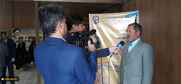 دکتر صفر زاده در همایش ملی ادبیات فارسی خراسان شمالی تاکید کرد

لزوم بهره گیری استادان و پژوهشگران از شیوه و روش های نوین آموزش 2