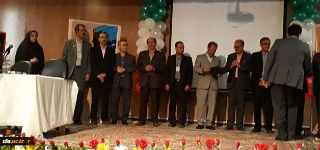 دکتر صفر زاده در همایش ملی ادبیات فارسی خراسان شمالی تاکید کرد

لزوم بهره گیری استادان و پژوهشگران از شیوه و روش های نوین آموزش 2