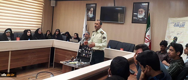 مرکز مشاوره پردیس شهید بهشتی هرمزگان به مناسبت هفته سلامت برگزار کرد:

کارگاههای دانش خانواده و مبارزه با مواد مخدر 3