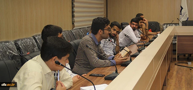 توسط کانون انشاء ونویسندگی پردیس شهید بهشتی هرمزگان برگزار شد:

دومین نشست دورهمی کتابخوانی در سال ۹۷ 
 3