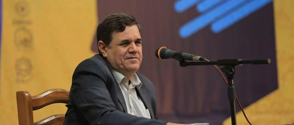 دکتر خنیفر در همایش کشوری دانش موضوعی-تربیتی آموزش دینی و قرآن:

عظمت ادبی قرآن تکرار ناپذیر است 2