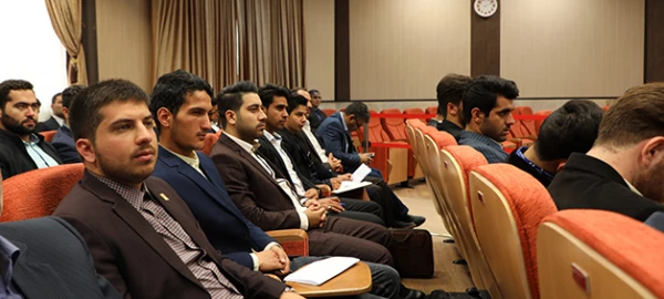 دکتر خنیفر در چهارمین دوره توان افزایی دبیران شوای صنفی تاکید کرد:

ضرورت گردآوری تجارب و ایده های برتر اعضای شورای صنفی 2