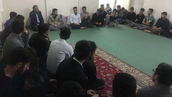 دکتر حاجی علیزاده در جمع دانشجو معلمان :

برای توسعه همه جانبه دانشگاه از هیچ کوششی دریغ نخواهیم کرد
 2