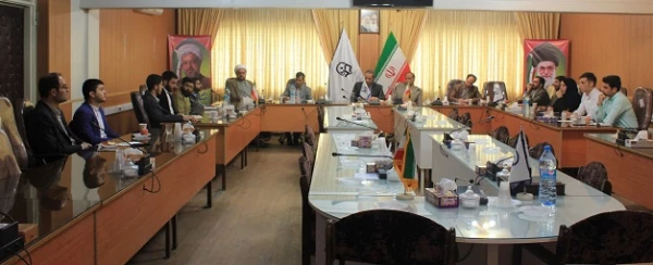 دکتر علیرضا علی صوفی سرپرست دانشگاه فرهنگیان همدان در جمع نمایندگان سراهای دانشجویی پردیس شهید مقصودی:

انتظار از معلم سیال است و شما باید از هر فرصتی برای کسب اطلاعات ارزشمند استفاده کنید
 2