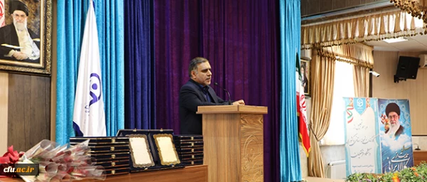 کارمند نمونه 2