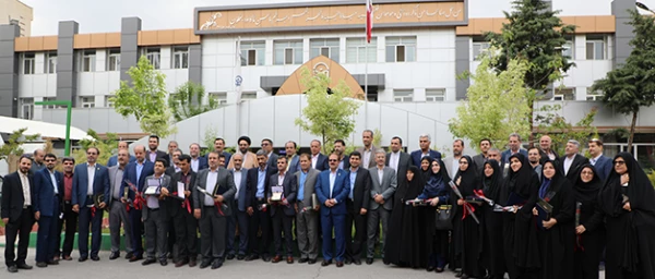 کارمند نمونه 2