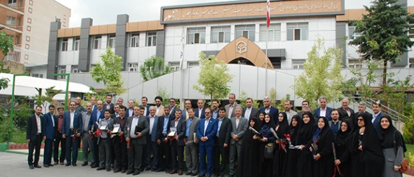 کارمند نمونه 7