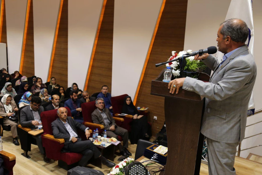 آیین نکوداشت 65 سال تلاش و پویایی تربیت  و آموزش معلم در پردیس امام خمینی «ره» گرگان برگزار گردید. 4