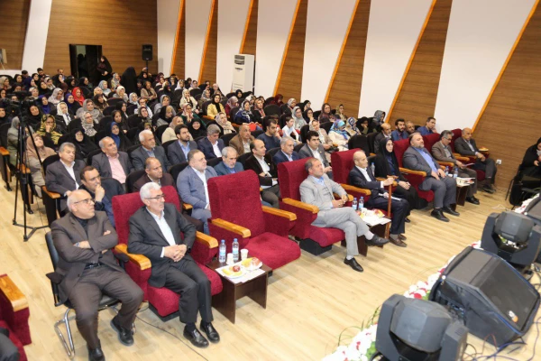 آیین نکوداشت 65 سال تلاش و پویایی تربیت  و آموزش معلم در پردیس امام خمینی «ره» گرگان برگزار گردید. 7