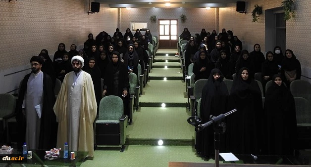 به همت انجمن تاریخ پردیس آیت اله کمالوند لرستان برگزار گردید:

نشست علمی دشمن شناسی در تاریخ با تاکید بر نقش یهود و به استناد به قرآن کریم 
 5