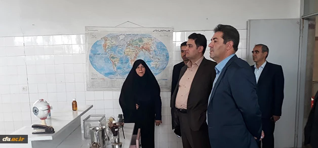 معاون آموزش و تحصیلات تکمیلی دانشگاه فرهنگیان در بازدید از مرکز شهید مطهری خوی عنوان کرد:

اهتمام مدیریت دانشگاه بر استمرار فعالیت های آموزشی و استفاده از ظرفیت پردیس ها و مراکز 3