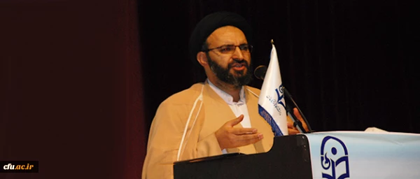 حجت الاسلام دادگر در نشست دانشجو معلمان رتبه های برتر کنکور خبر داد:

برای تبدیل ایده و خلاقیت به محصول، کانون های علمی باید ایجاد شود 2