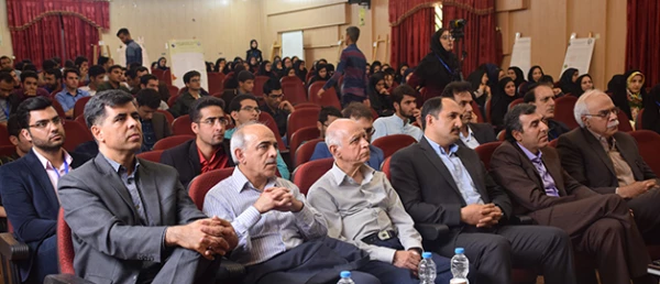 در پردیس شهید باهنر شیراز برگزار شد:

نخستین همایش کشوری دانش موضوعی _تربیتی آموزش دانش محتوای آموزش فیزیک 4