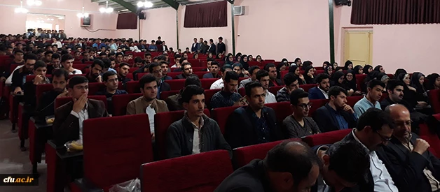 در مراسم بزرگداشت هفته آموزش، دکتر علی محمودلو عنوان کرد:

 بر خود می بالم که بتوانم در این عرصه خدمتگزاری شایسته باشم
 5