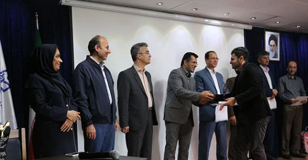 دکتر ثنائی درمراسم بزرگداشت مقام معلم و هفته آموزش :

آموزش کلید توسعه اجتماعی و معلم کلید آموزش است
 2