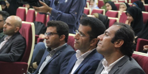 در دانشگاه فرهنگیان هرمزگان برگزار شد:

مراسم اختتامیه اولین جشنواره فیلم کوتاه دانشجویی 
 3