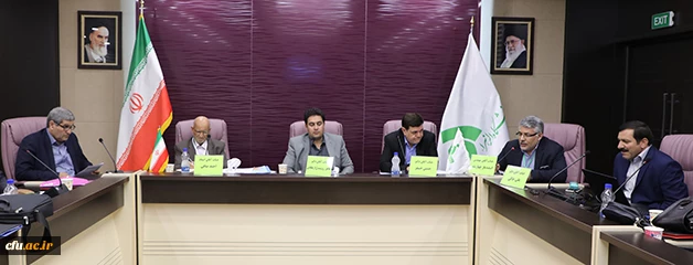 با حضور دکتر خنیفر رییس دانشگاه فرهنگیان برگزار شد:

میزگرد "نقش آموزش عالی در توسعه حرفه ای معلمان در نظام آموزشی قبل از دانشگاه" 2