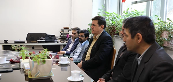 در آستانه روز روابط عمومی و ارتباطات انجام شد:

تقدیر رئیس دانشگاه فرهنگیان از مجموعه روابط عمومی  دانشگاه 4