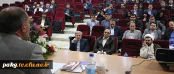 دکتر صفرزاده معاون فرهنگی و اجتماعی دانشگاه فرهنگیان:

شورای فرهنگی واجتماعی استان، بهترین مرجع فعالیت های فرهنگی دانشگاه است.
 3