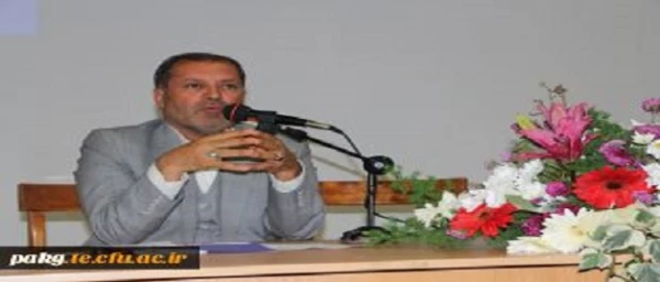 دکتر صفرزاده معاون فرهنگی و اجتماعی دانشگاه فرهنگیان:

شورای فرهنگی واجتماعی استان، بهترین مرجع فعالیت های فرهنگی دانشگاه است.
 4