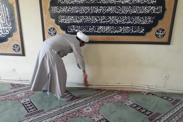 غبار روبی نمازخانه ها در پردیس شهید رجایی ارومیه 2