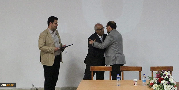 در دانشگاه فرهنگیان گلستان انجام شد:

تجلیل از اساتید نمونه و پیشکسوت در اولین روز از اجلاس سراسری معاونین
 3