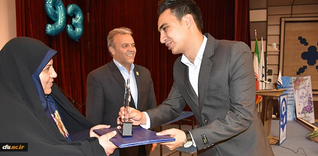 معاون دانشجویی درجشن دانش آموختگی دانشجو معلمان دانشگاه فرهنگیان خراسان جنوبی:

معلم پروهشگر و فکور است که میتواند دانش آموز پژوهشگر پرورش دهد
 3