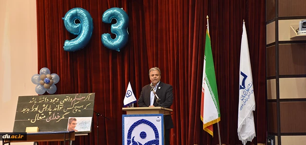 معاون دانشجویی درجشن دانش آموختگی دانشجو معلمان دانشگاه فرهنگیان خراسان جنوبی:

معلم پروهشگر و فکور است که میتواند دانش آموز پژوهشگر پرورش دهد
 4