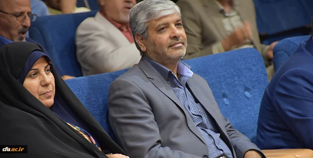 معاون دانشجویی درجشن دانش آموختگی دانشجو معلمان دانشگاه فرهنگیان خراسان جنوبی:

معلم پروهشگر و فکور است که میتواند دانش آموز پژوهشگر پرورش دهد
 7