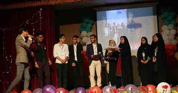 با حضور دانشجو معلمان انجام شد:

جشن کانون خیریه همای مهر پردیس های دانشگاه فرهنگیان خراسان شمالی  2