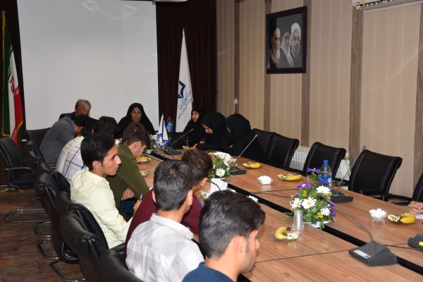 نشست صمیمی دبیران کانون ها و انجمن ها با معاون دانشجویی دانشگاه فرهنگیان